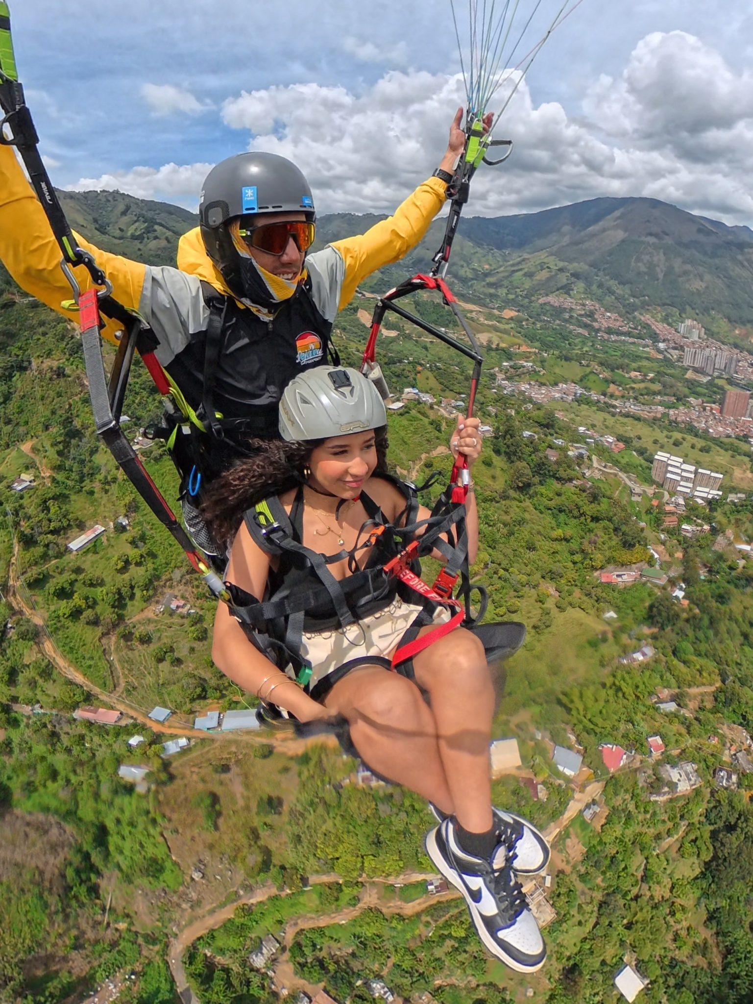Vuelo en parapente sobre Medellín